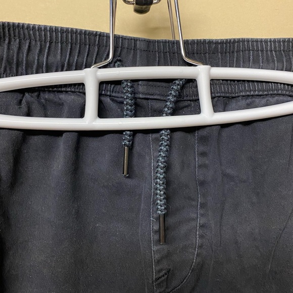 2/$20❤️- SHORTS | Men’s Volcom shorts size large - Picture 3 of 6